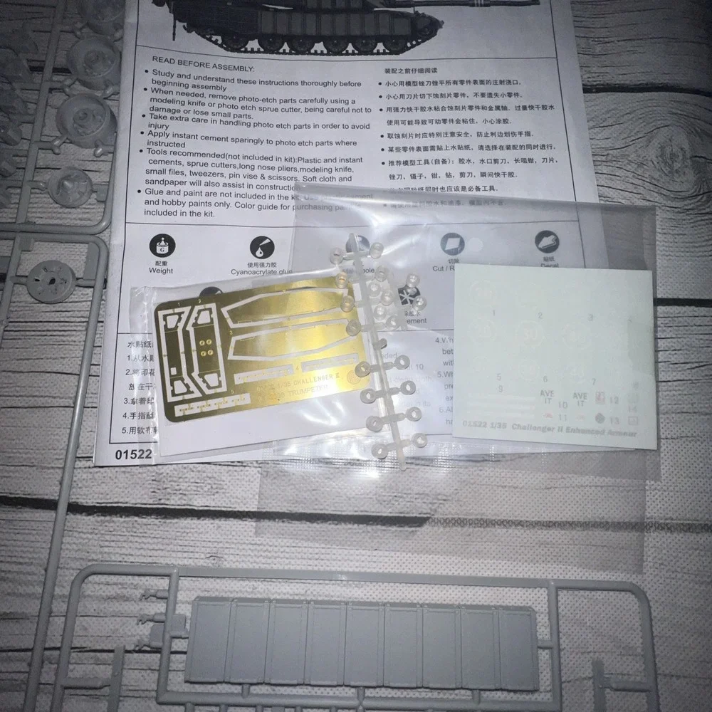 Trumpeter 01522 1/35 British Challenger 2 Enhanced Armour - New Open Box